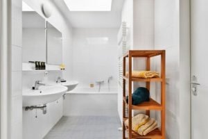 Bathroom-Towel-Storage-Racks